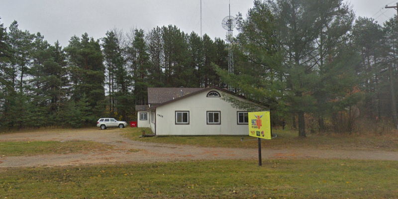 Undetermined Cadillac Motel - Radio Station (newer photo)